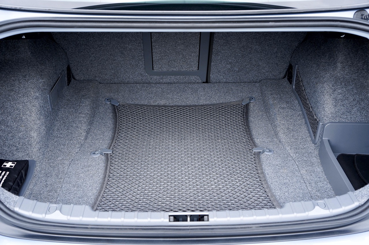 Car boot trunk luggage